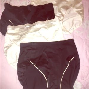 Form fitting panties